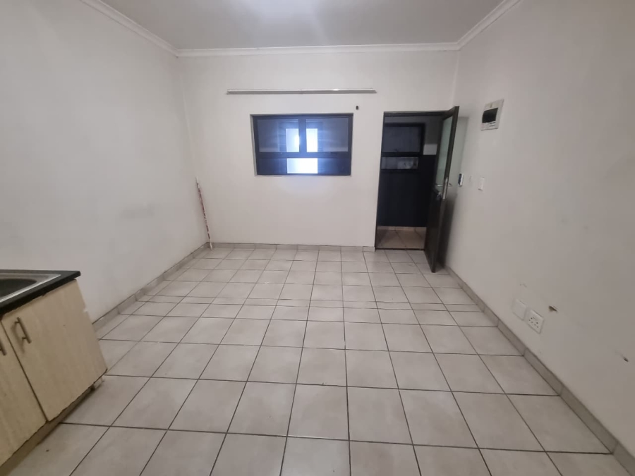 To Let 2 Bedroom Property for Rent in Observatory Western Cape